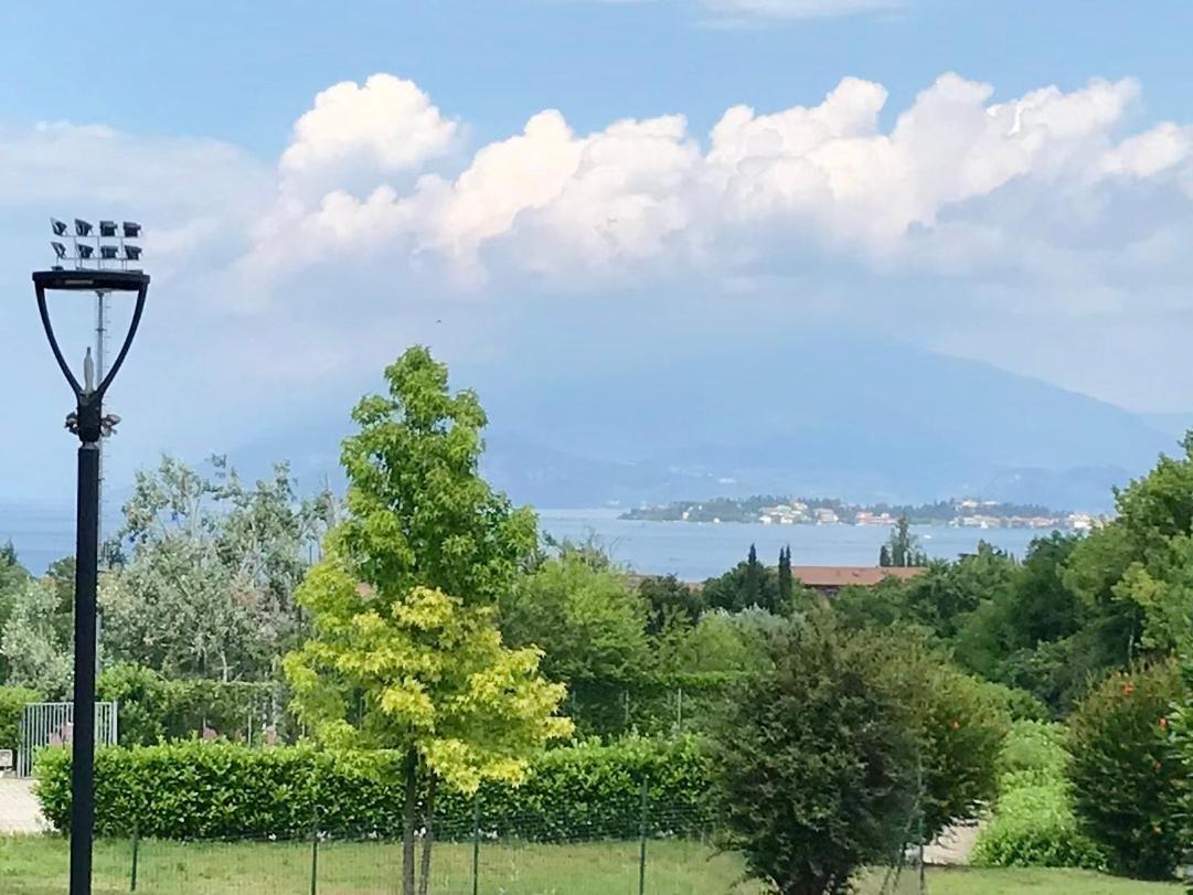Appartamento Casa Vacanze Spiaggia D'Oro Desenzano del Garda Exterior photo