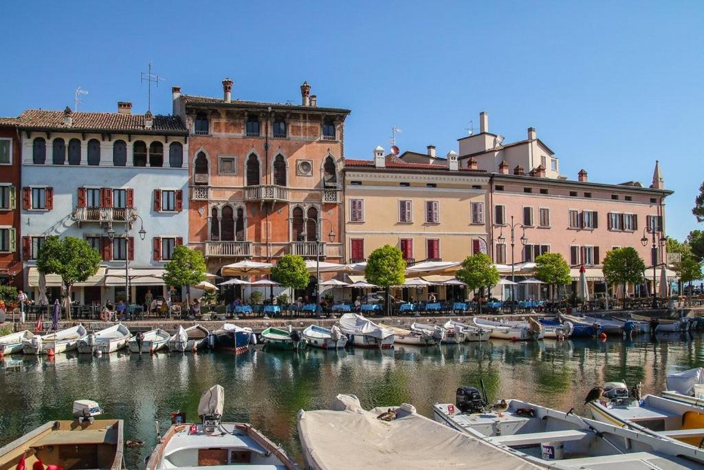 Appartamento Casa Vacanze Spiaggia D'Oro Desenzano del Garda Exterior photo