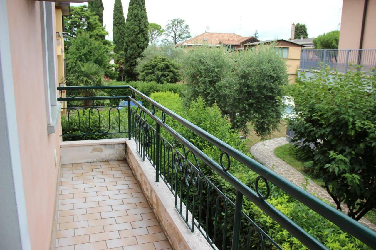 Appartamento Casa Vacanze Spiaggia D'Oro Desenzano del Garda Exterior photo